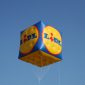Ein großer Helium-Würfel, den wir im Auftrag für LIDL erstellt haben.