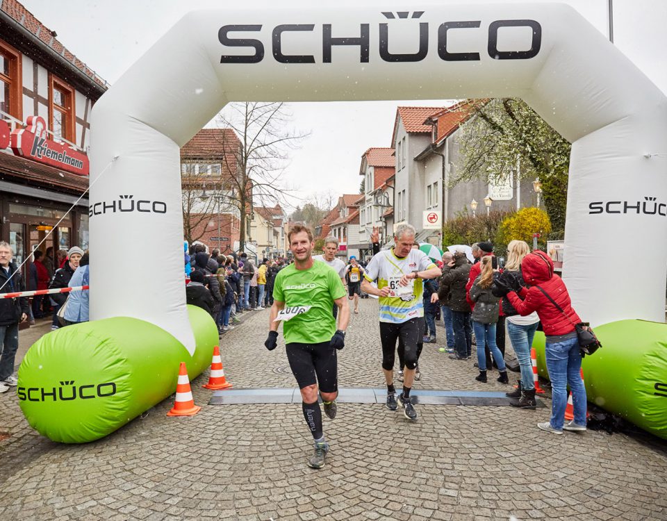 Schüco-Torbogen - Bei öffentlichen Sport-Veranstaltungen sind diese Torbogen ein tolles Werbemittel.