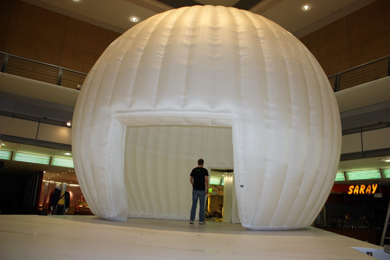 aufblasbarer Dome Berlinzeppelin