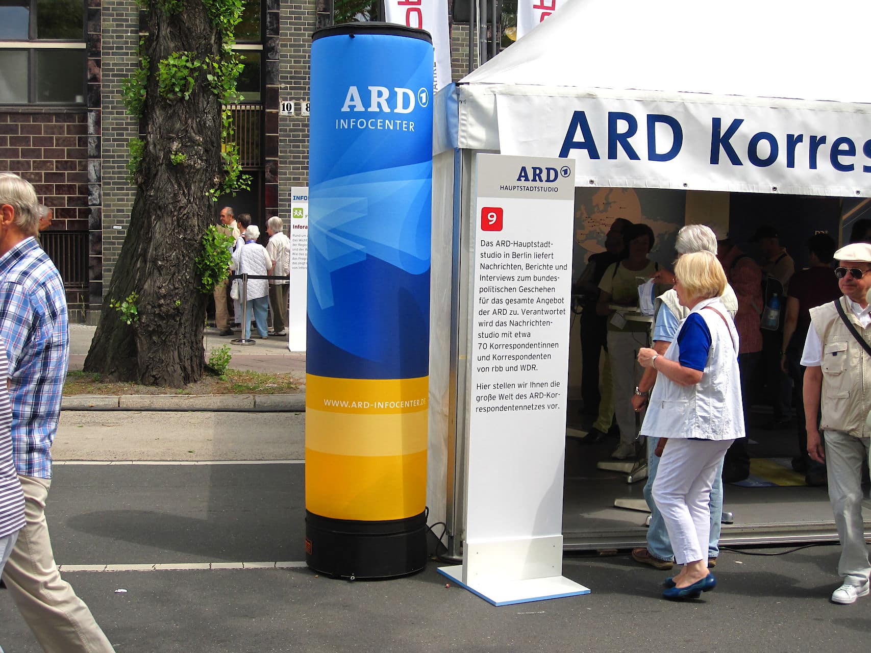 aufblasbare Werbesäule, Hauptstadtstudio ARD